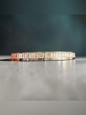 Stainless Steel Silver-Trim Baguette-Edge Women's Bracelet - size  6.5 | NEW